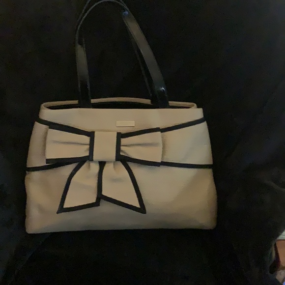 Handbags - Kate Spade straw bow black trim tote